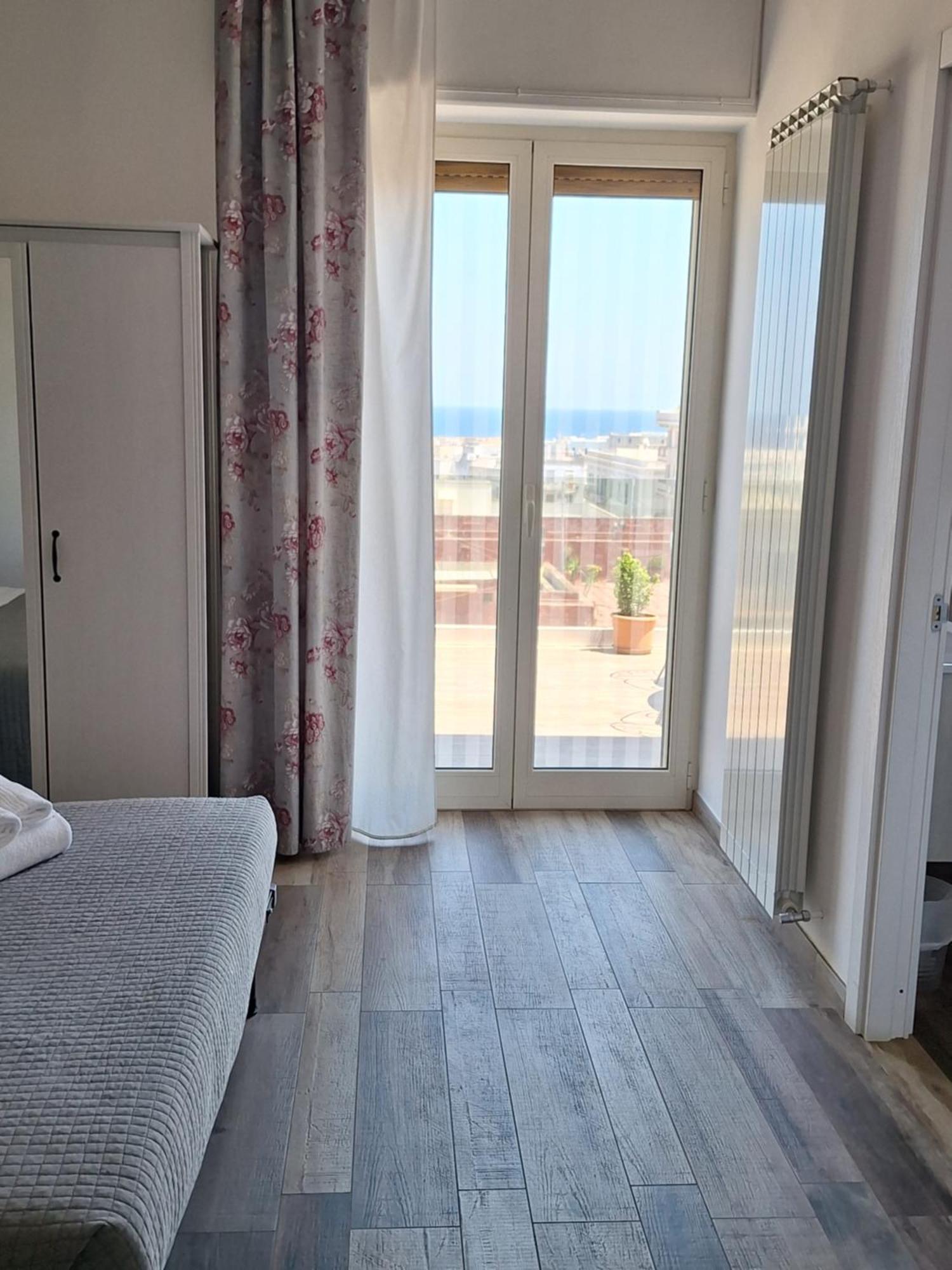Hotel Vistamare House à Monopoli Extérieur photo